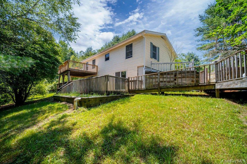 2082 Ulster Heights Road Ellenville, NY 12428 - Photo 1 of 31