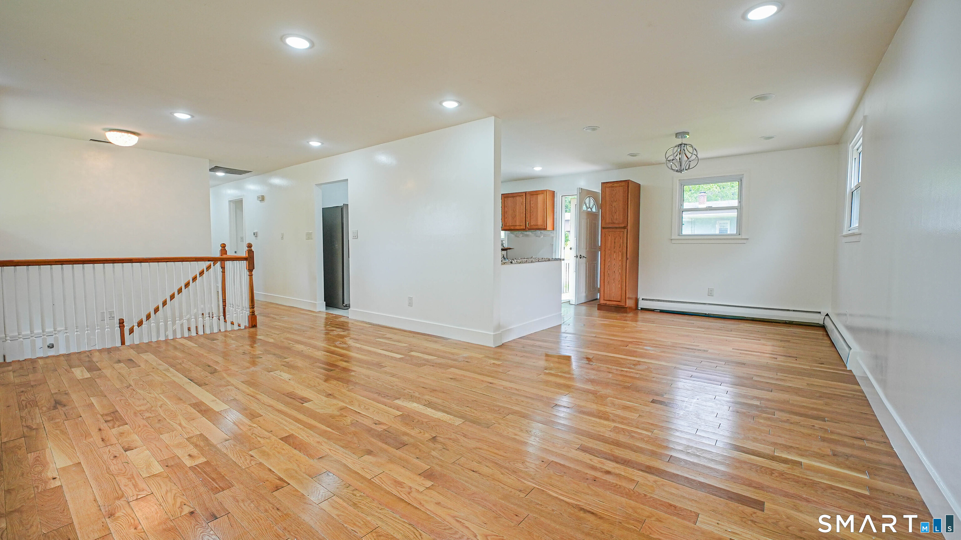 870 Woodtick Road Waterbury, CT 06705 - Photo 3 of 16