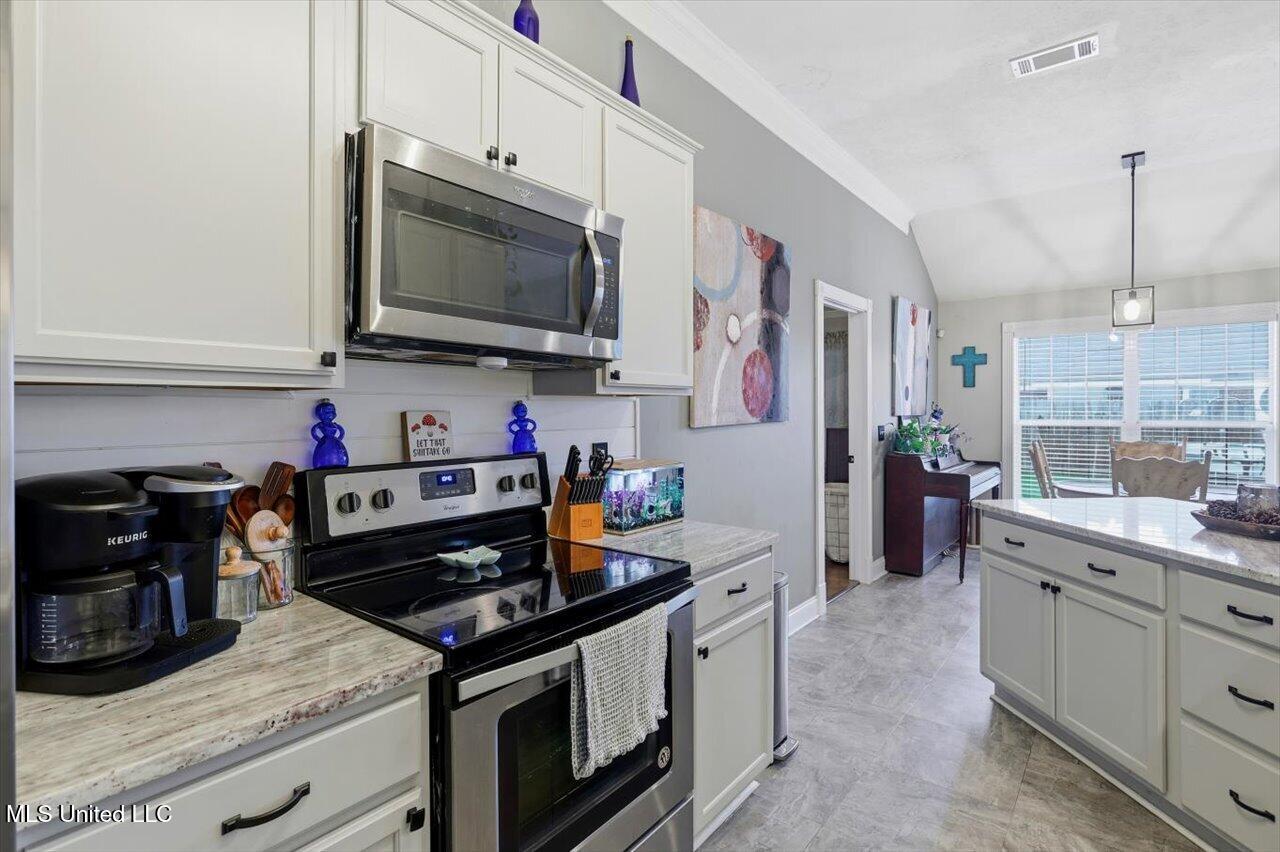 589 Oak Ridge Way Pearl, MS 39208 - Photo 11 of 30 11-589 Oak Ridge Way _ Home Tours MS