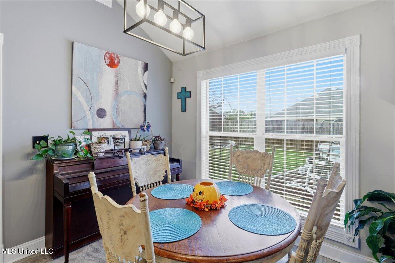 589 Oak Ridge Way Pearl, MS 39208 - Photo 13 of 30 13-589 Oak Ridge Way _ Home Tours MS