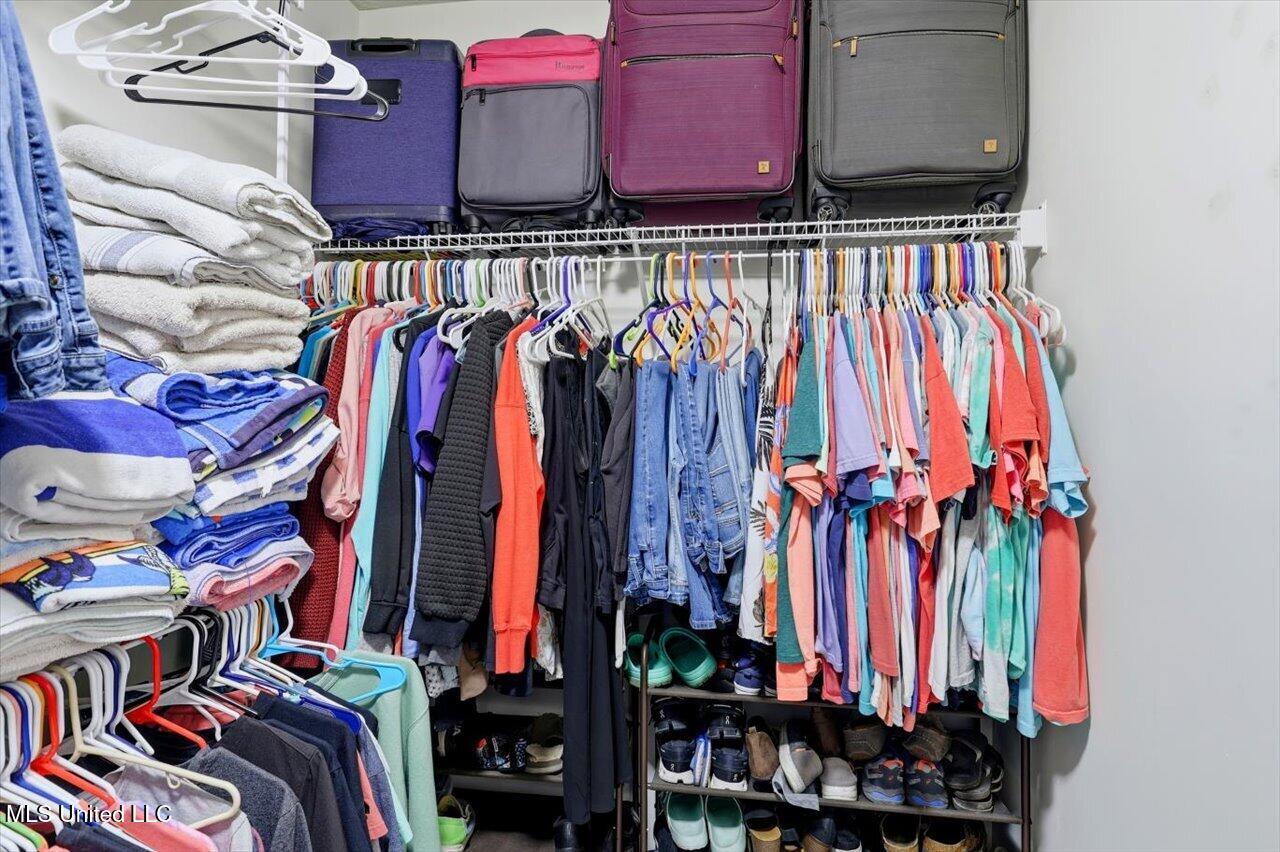 589 Oak Ridge Way Pearl, MS 39208 - Photo 21 of 30 21-589 Oak Ridge Way _ Home Tours MS