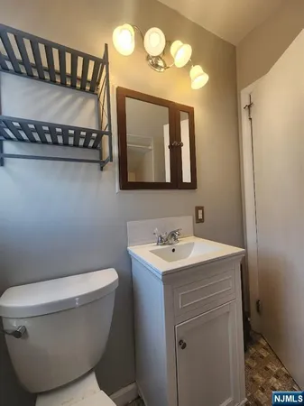$2,600 | 23 Park Avenue, Unit 2, Garfield, NJ 07026