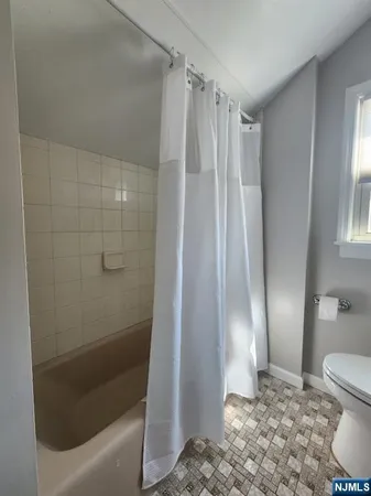 $2,600 | 23 Park Avenue, Unit 2, Garfield, NJ 07026