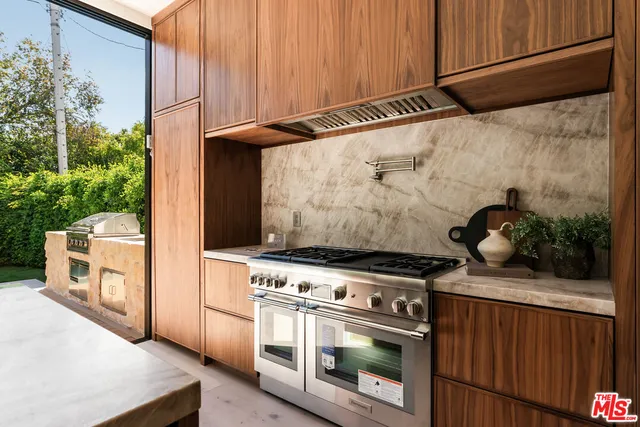 $5,995,000 | 1185 McClellan Drive, Los Angeles, CA 90049