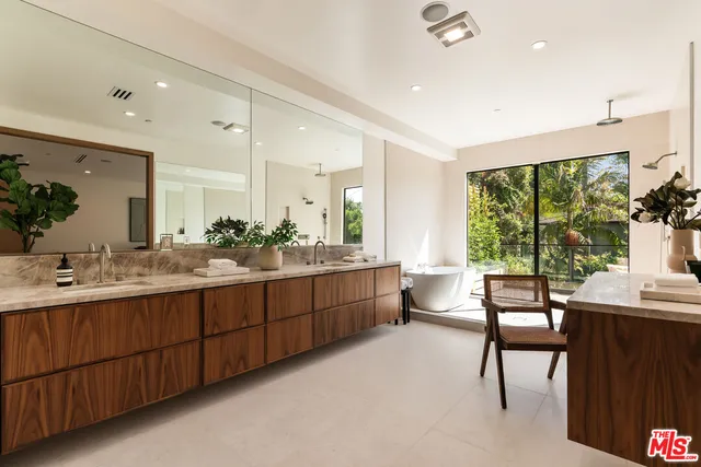 $5,995,000 | 1185 McClellan Drive, Los Angeles, CA 90049