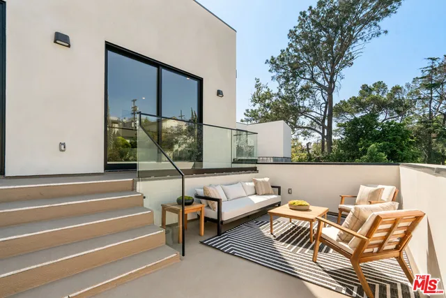 $5,995,000 | 1185 McClellan Drive, Los Angeles, CA 90049