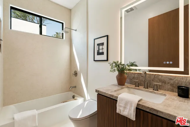 $5,995,000 | 1185 McClellan Drive, Los Angeles, CA 90049