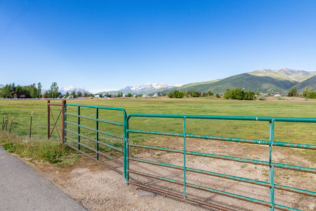715 North River Road East, Unit 1 Midway, UT 84049 - Photo 17 of 34
