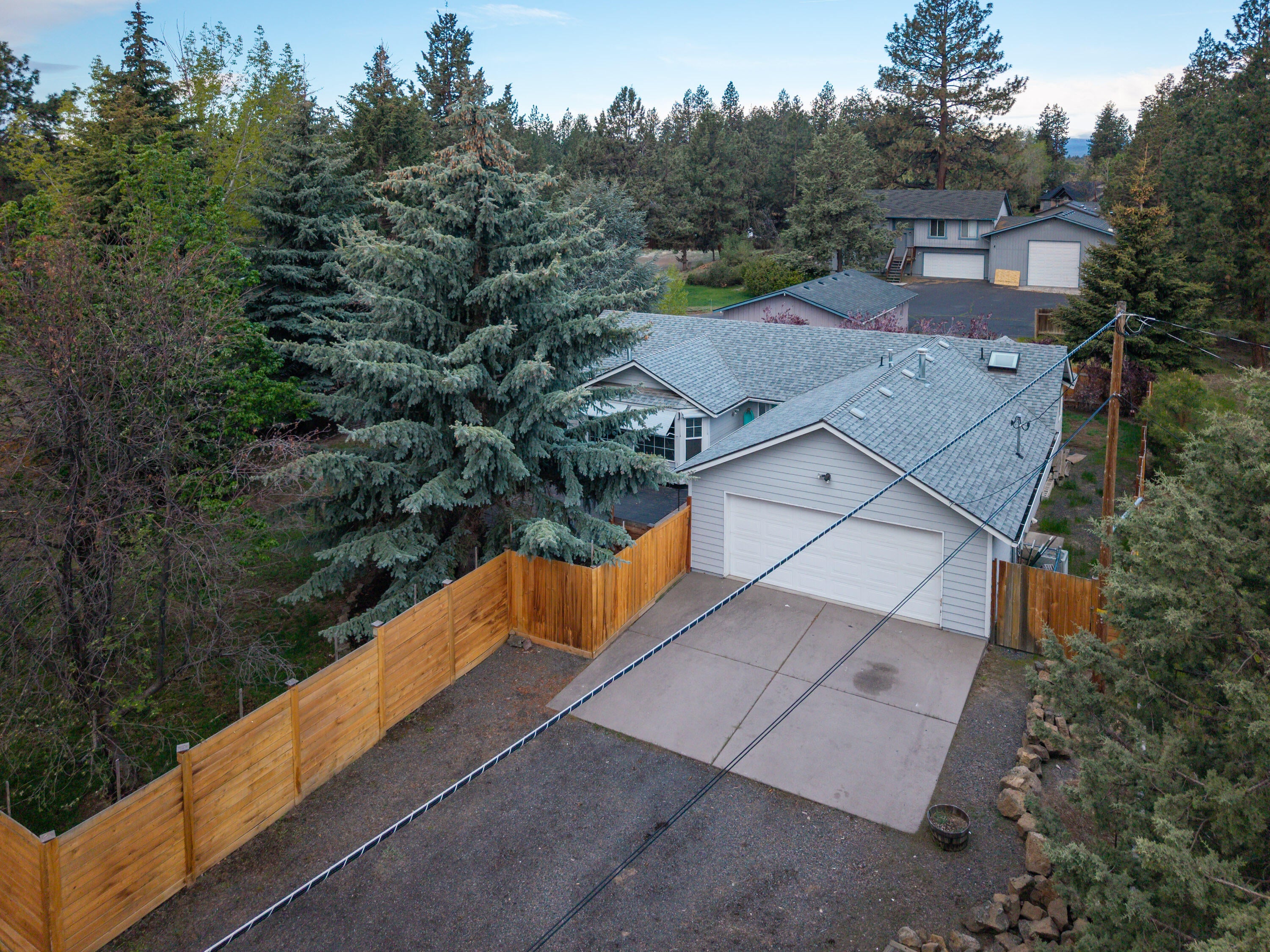 61241 Benham Road Bend, OR 97702 - Photo 30 of 36 TPark_0592_051425