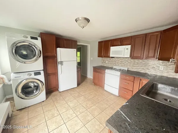 $209,000 | 31-33 Malta Avenue, Ballston Spa, NY 12020