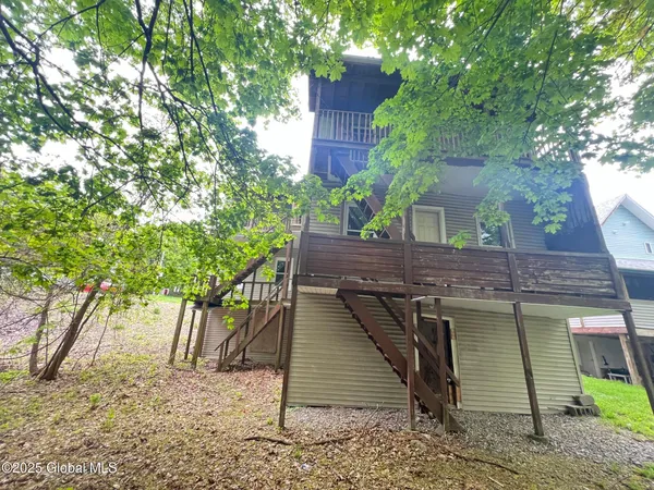 $209,000 | 31-33 Malta Avenue, Ballston Spa, NY 12020