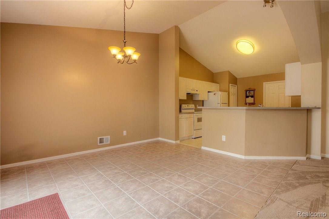 45855 Willow Road Belleville, MI 48111 - Photo 9 of 37 930A6624_5_6.jpg
