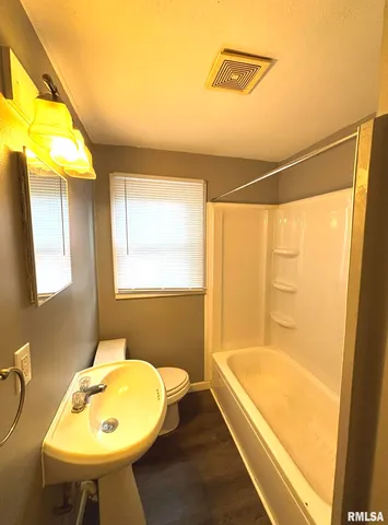 $67,000 | 515 North Marion Street, Salem, IL 62881