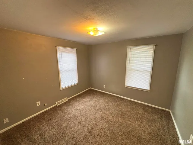 $67,000 | 515 North Marion Street, Salem, IL 62881