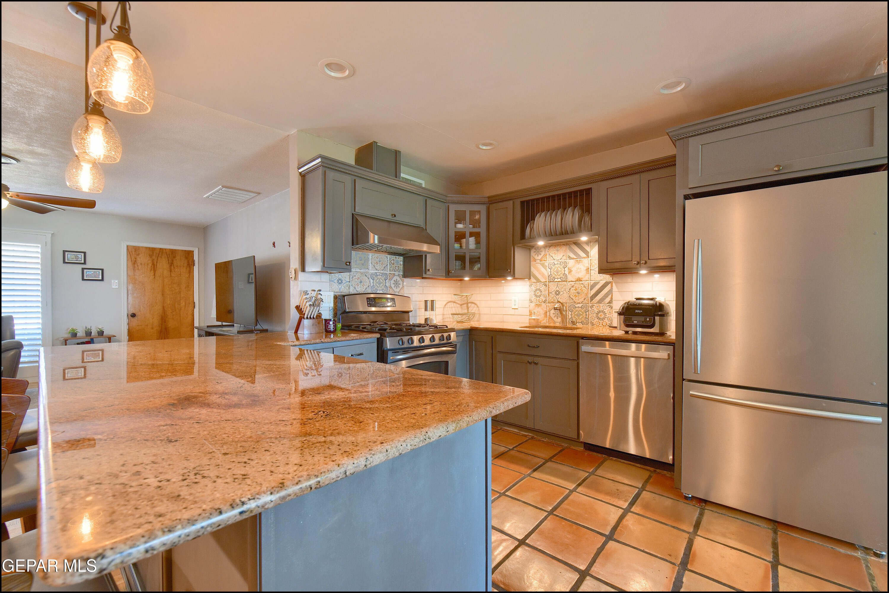 5316 Garry Owen Road El Paso, TX 79903 - Photo 15 of 38 15 - Copy