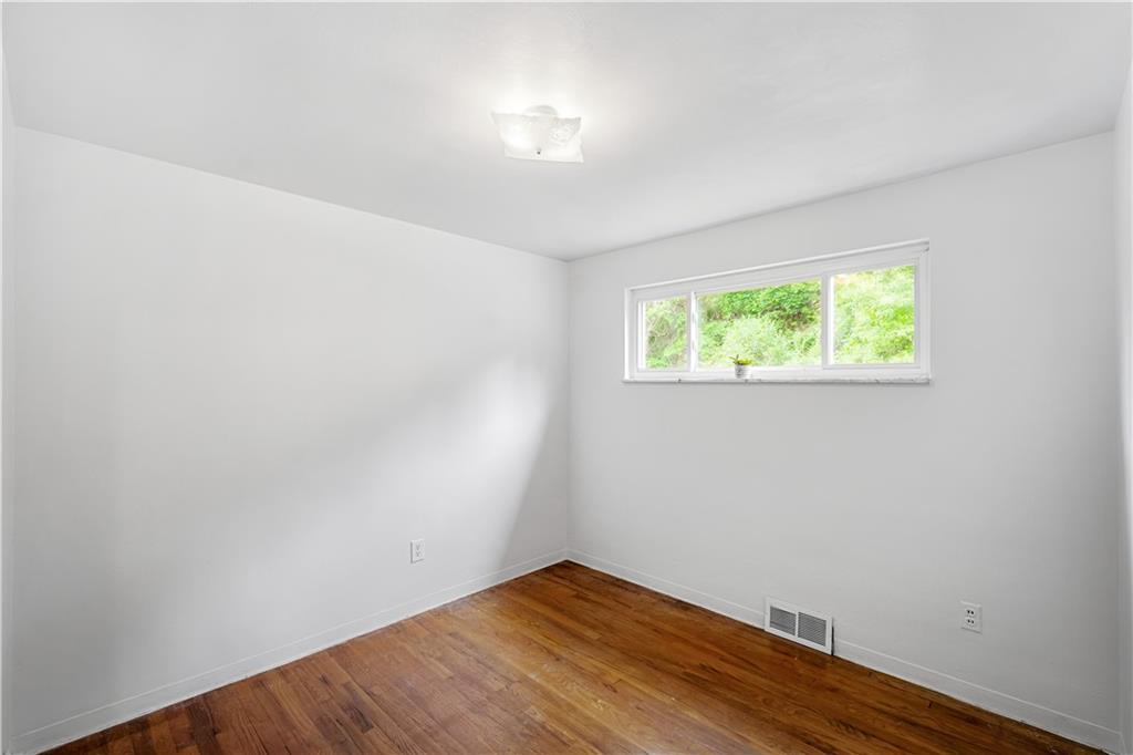 479 Spring Valley Road West Mifflin, PA 15122 - Photo 13 of 29 Gallery Image 13