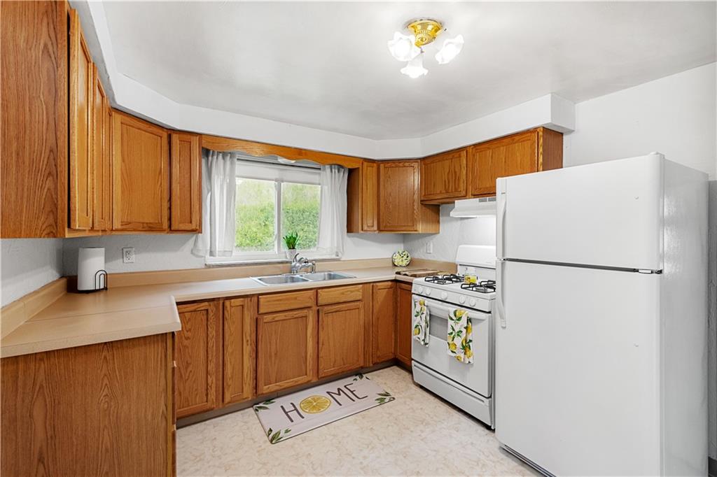 479 Spring Valley Road West Mifflin, PA 15122 - Photo 8 of 29 Gallery Image 8