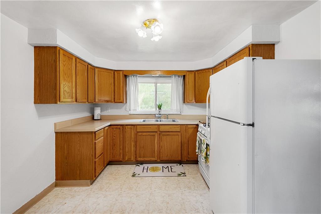 479 Spring Valley Road West Mifflin, PA 15122 - Photo 9 of 29 Gallery Image 9
