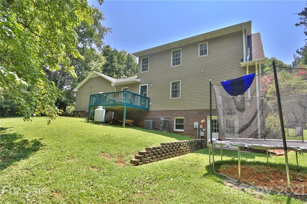 143 Aaron Road Elkin, NC 28621 - Photo 3 of 39 Gallery Image 3