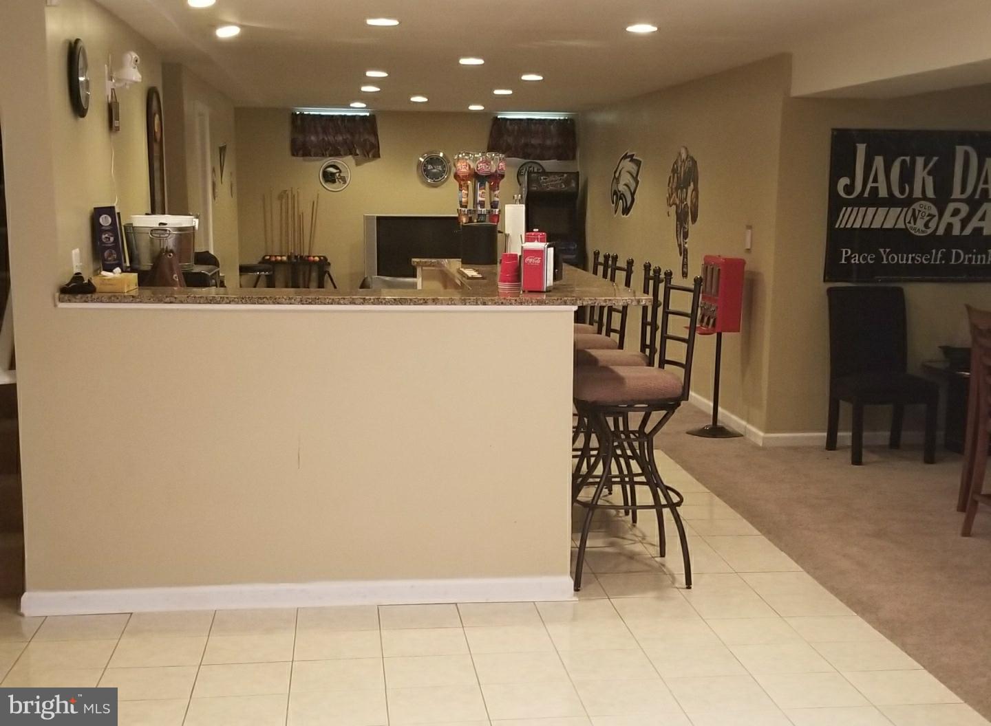 12511 Livingston Road Fort Washington, MD 20744 - Photo 19 of 24 Bar