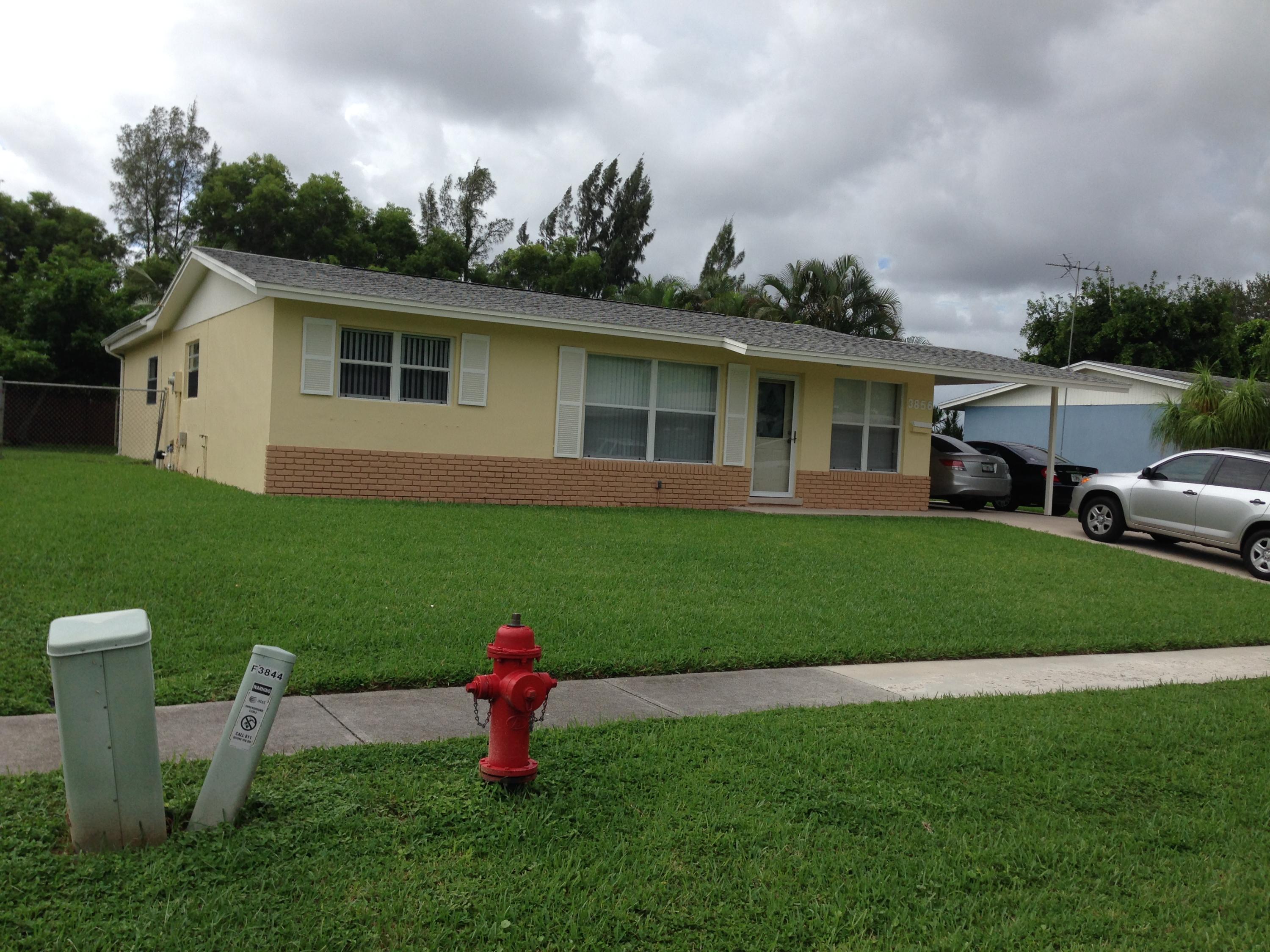 3856 Kewanee Road Lake Worth, FL 33462 - Photo 2 of 11 Front