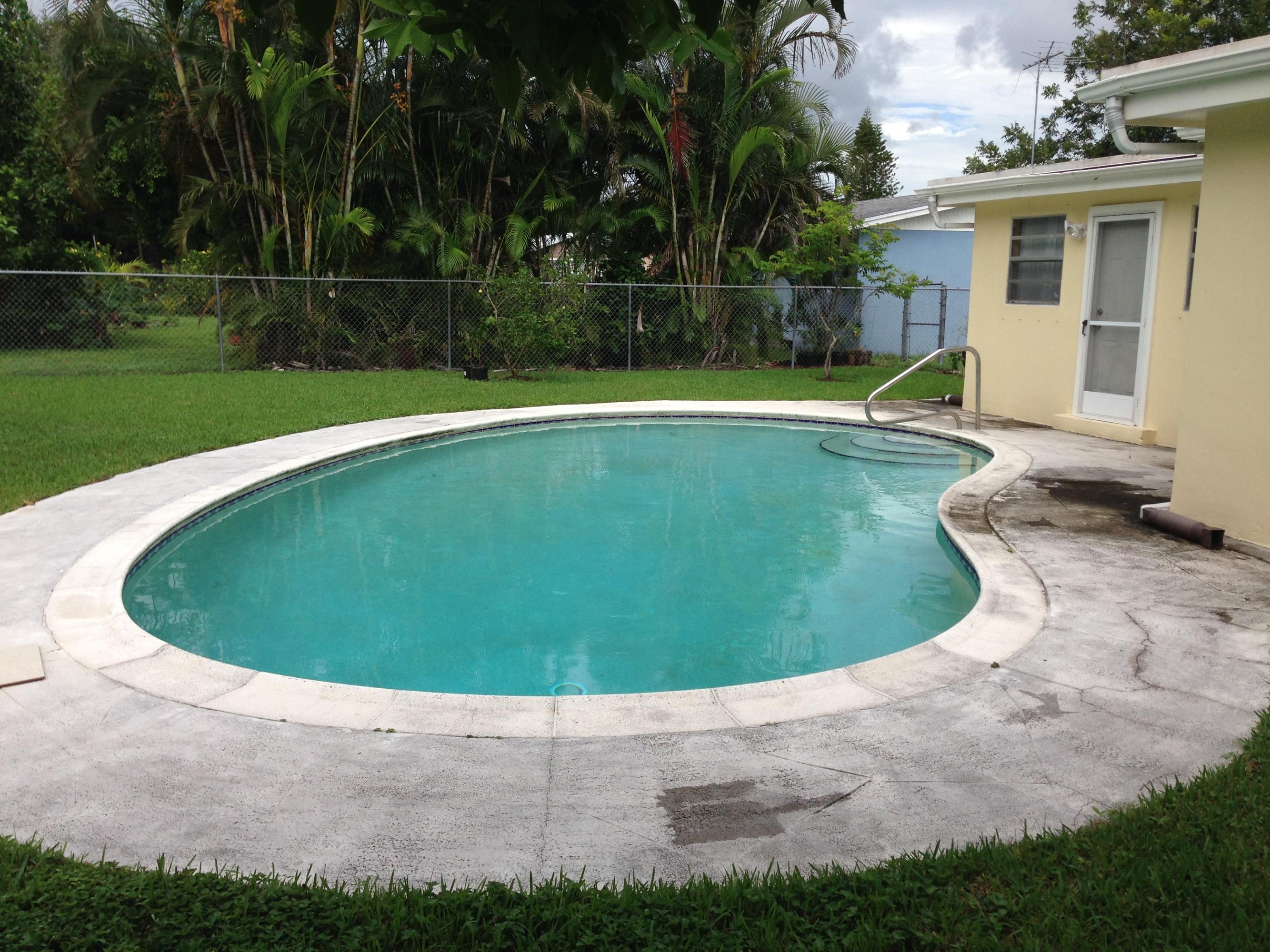 3856 Kewanee Road Lake Worth, FL 33462 - Photo 5 of 11 pool