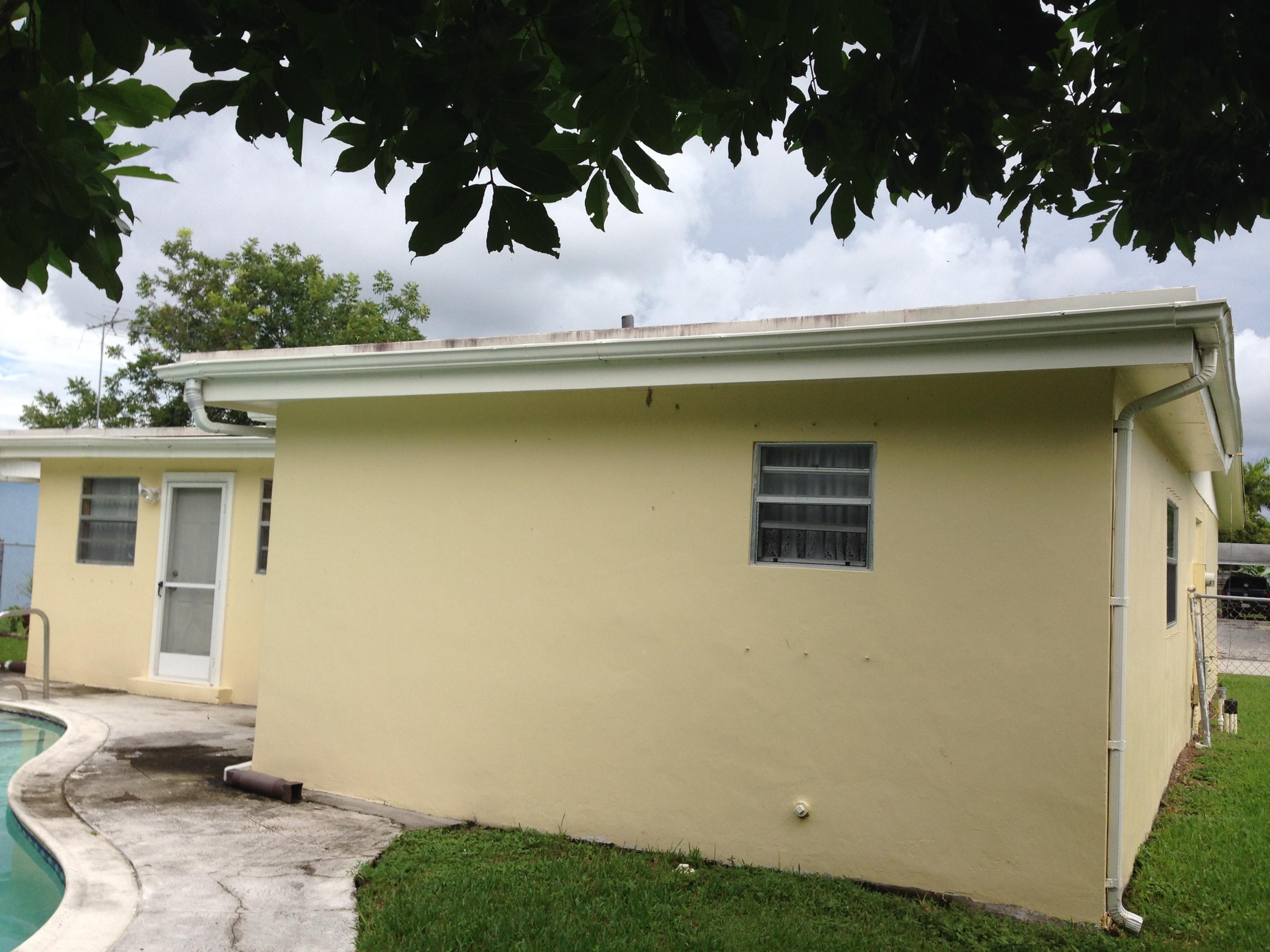 3856 Kewanee Road Lake Worth, FL 33462 - Photo 9 of 11 IMG_2445