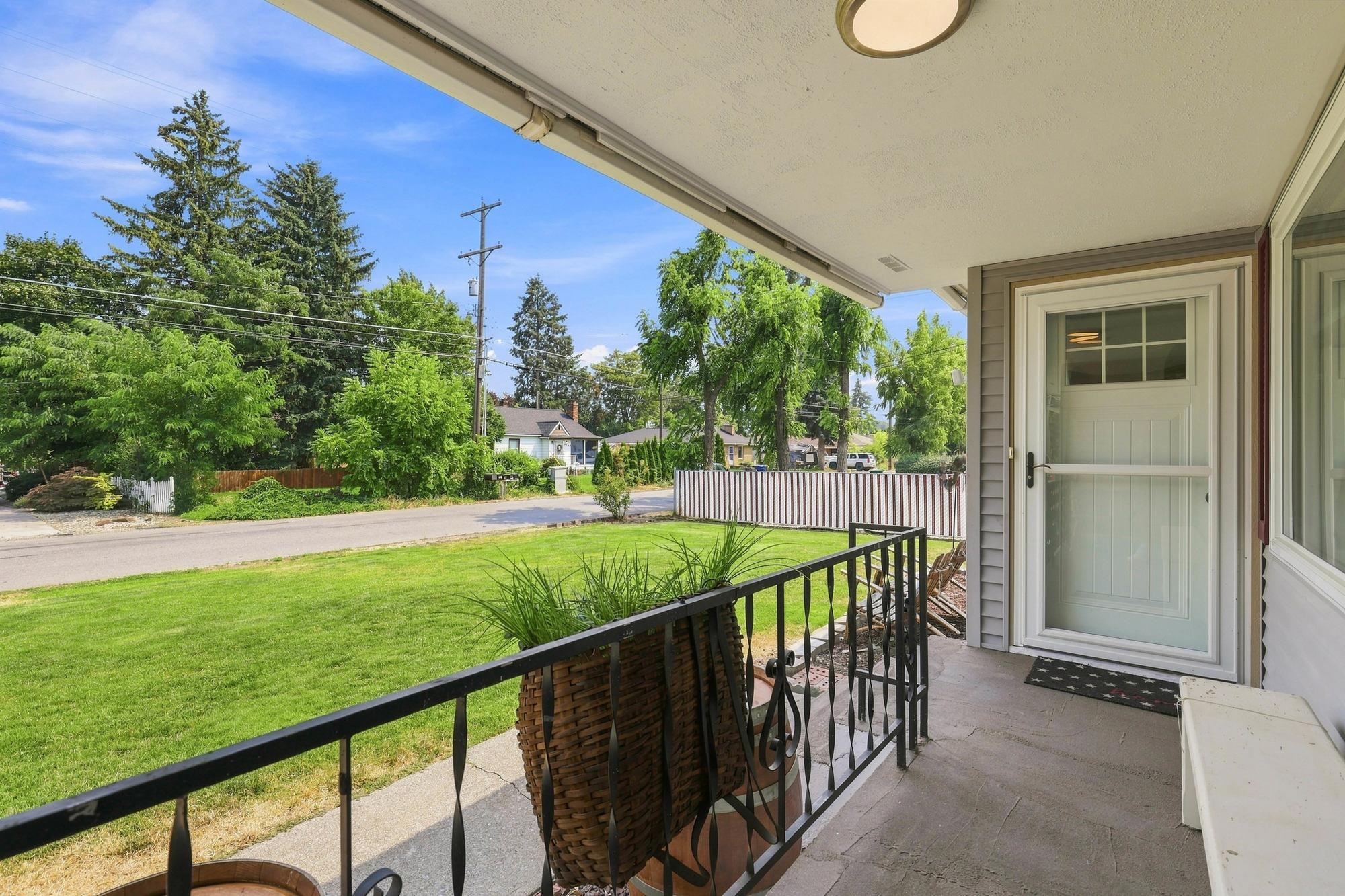 1111 North Locust Road Spokane Valley, WA 99206 - Photo 4 of 33 Gallery Image 4