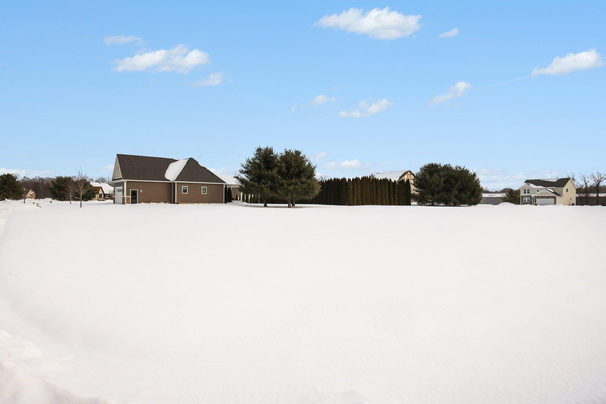 545 Wittenberg Path St. Joseph, MI 49085 - Photo 8 of 26 003_file_1234