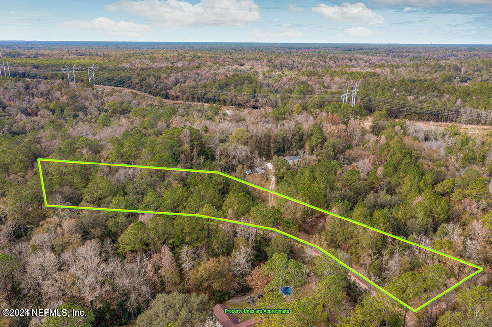 3923 Skipper Road Middleburg, FL 32068 - Photo 2 of 5 view of a balcony with city view