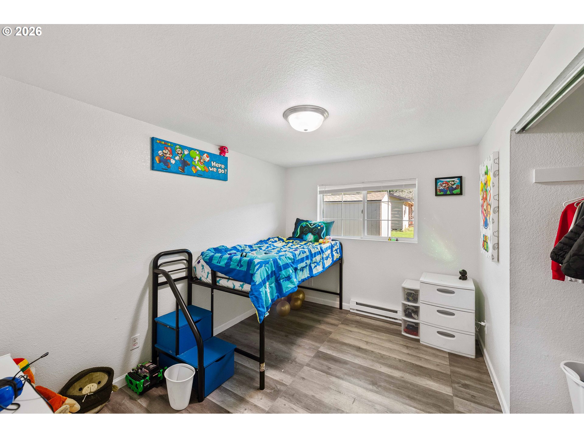 1643 Shelley Road Coquille, OR 97423 - Photo 20 of 39 a living room with furniture and a wooden floor