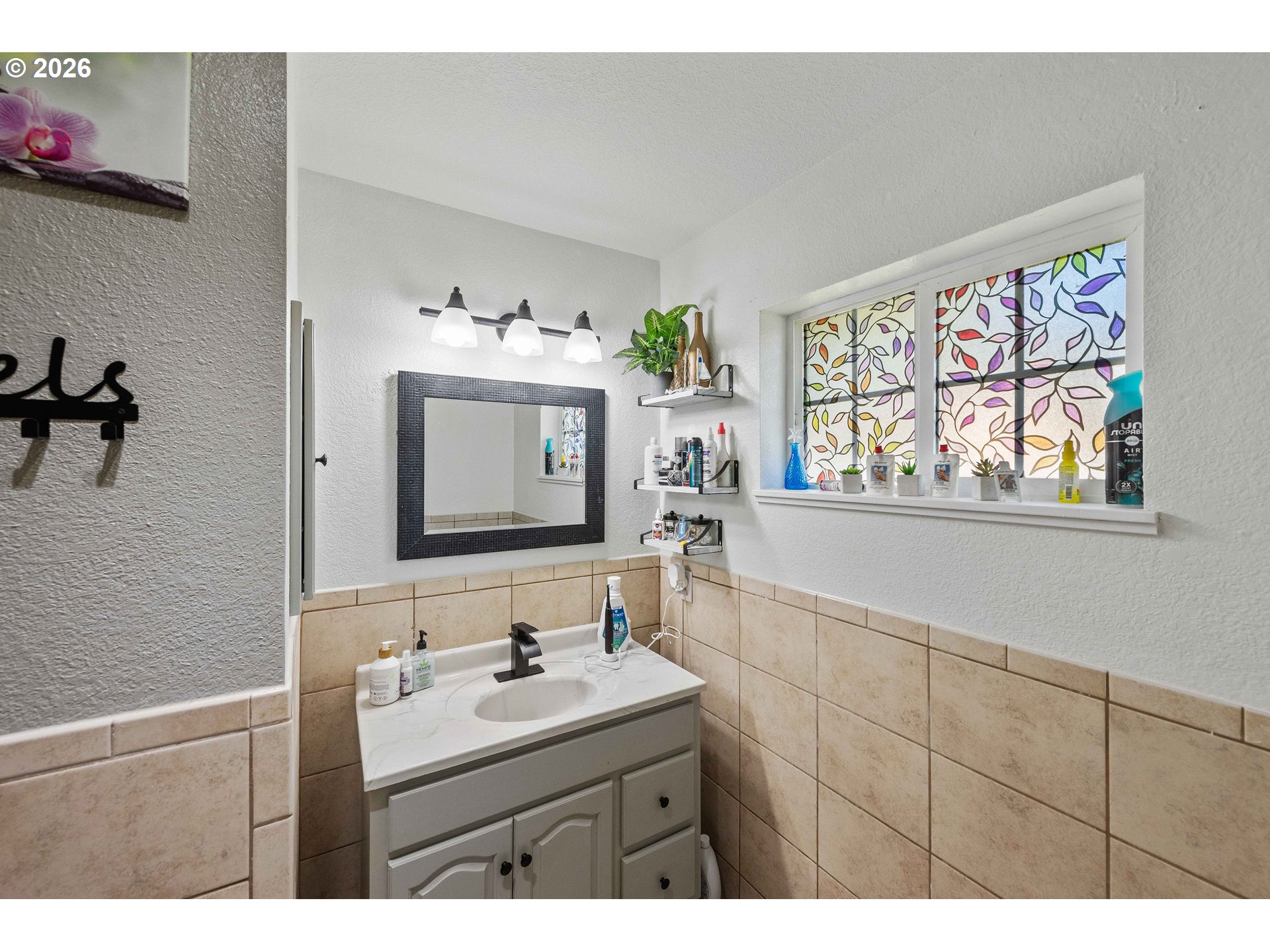1643 Shelley Road Coquille, OR 97423 - Photo 28 of 39 a bathroom with a sink vanity and mirror
