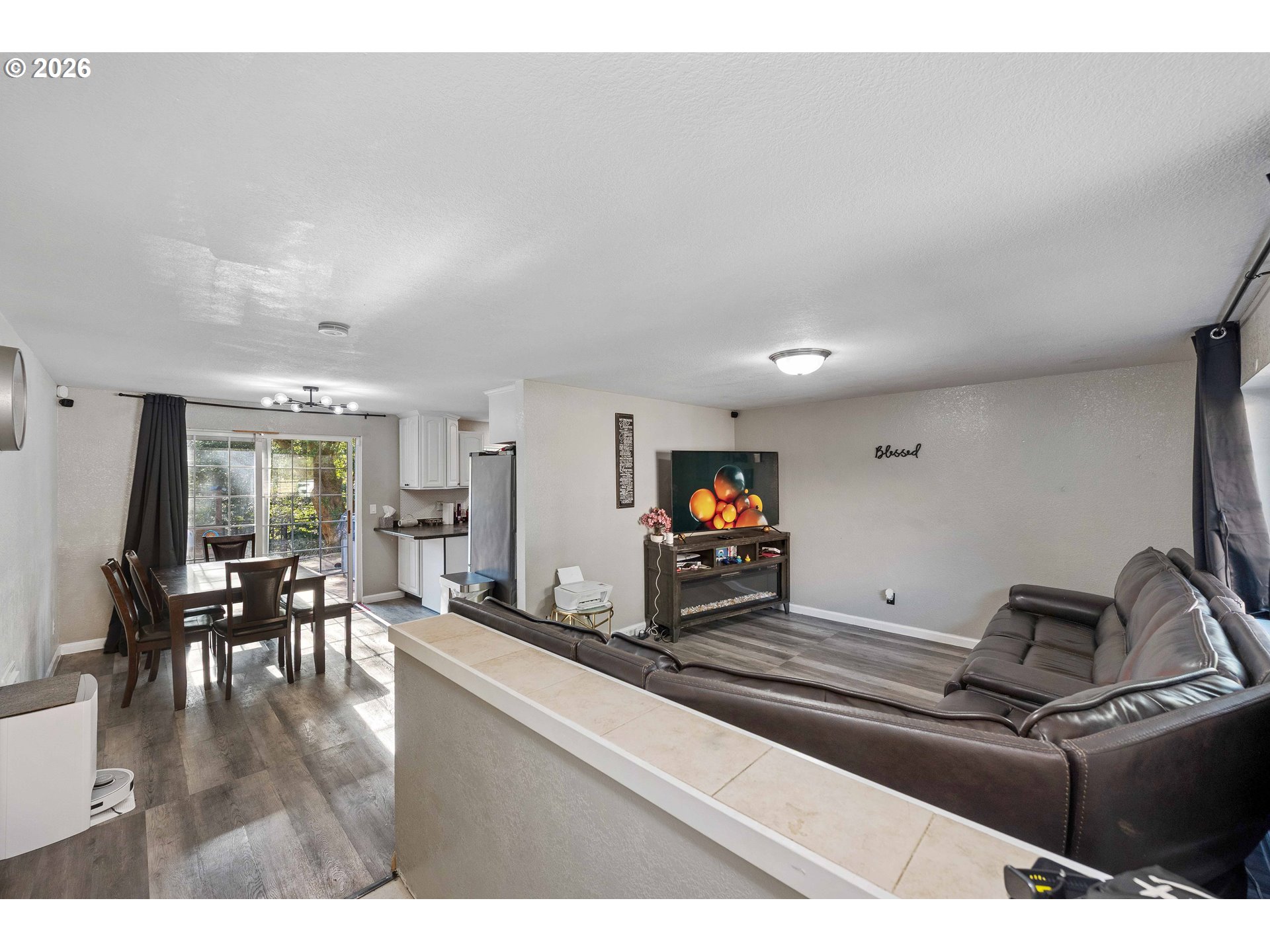 1643 Shelley Road Coquille, OR 97423 - Photo 5 of 39 a living room with furniture and a flat screen tv