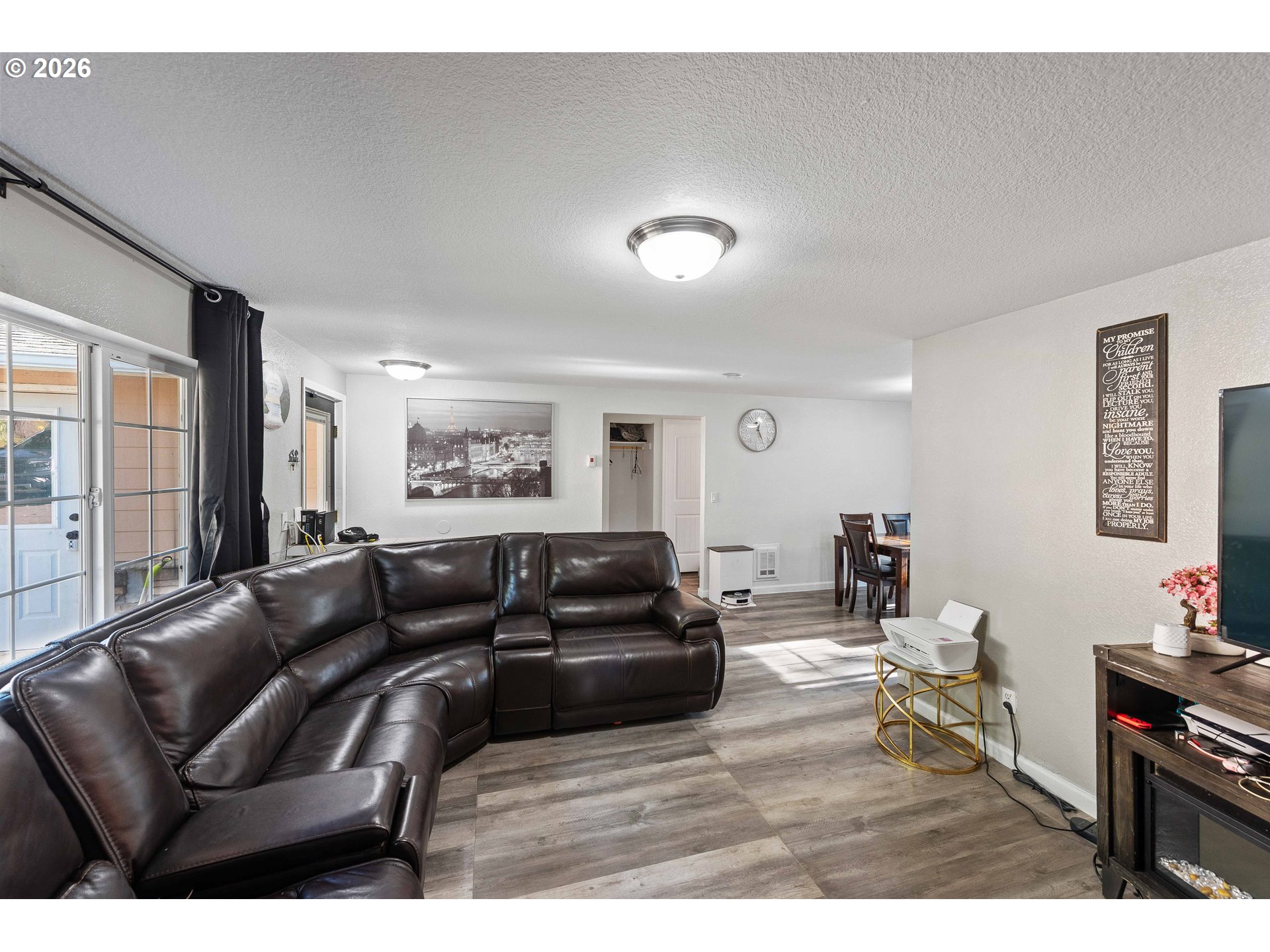 1643 Shelley Road Coquille, OR 97423 - Photo 7 of 39 a living room with furniture and a flat screen tv