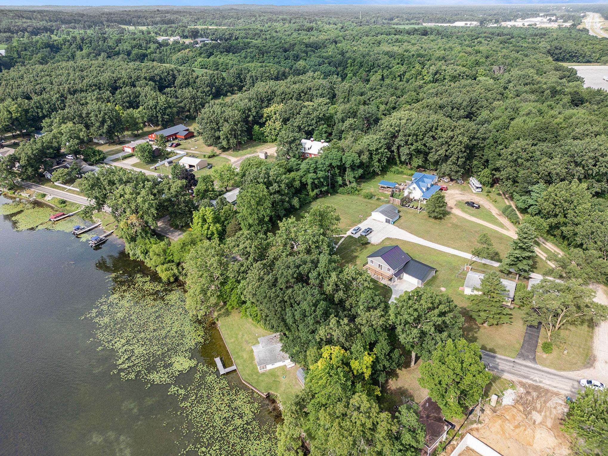 51561 East County Line Road Middlebury, IN 46540 - Photo 21 of 23 Gallery Image 21