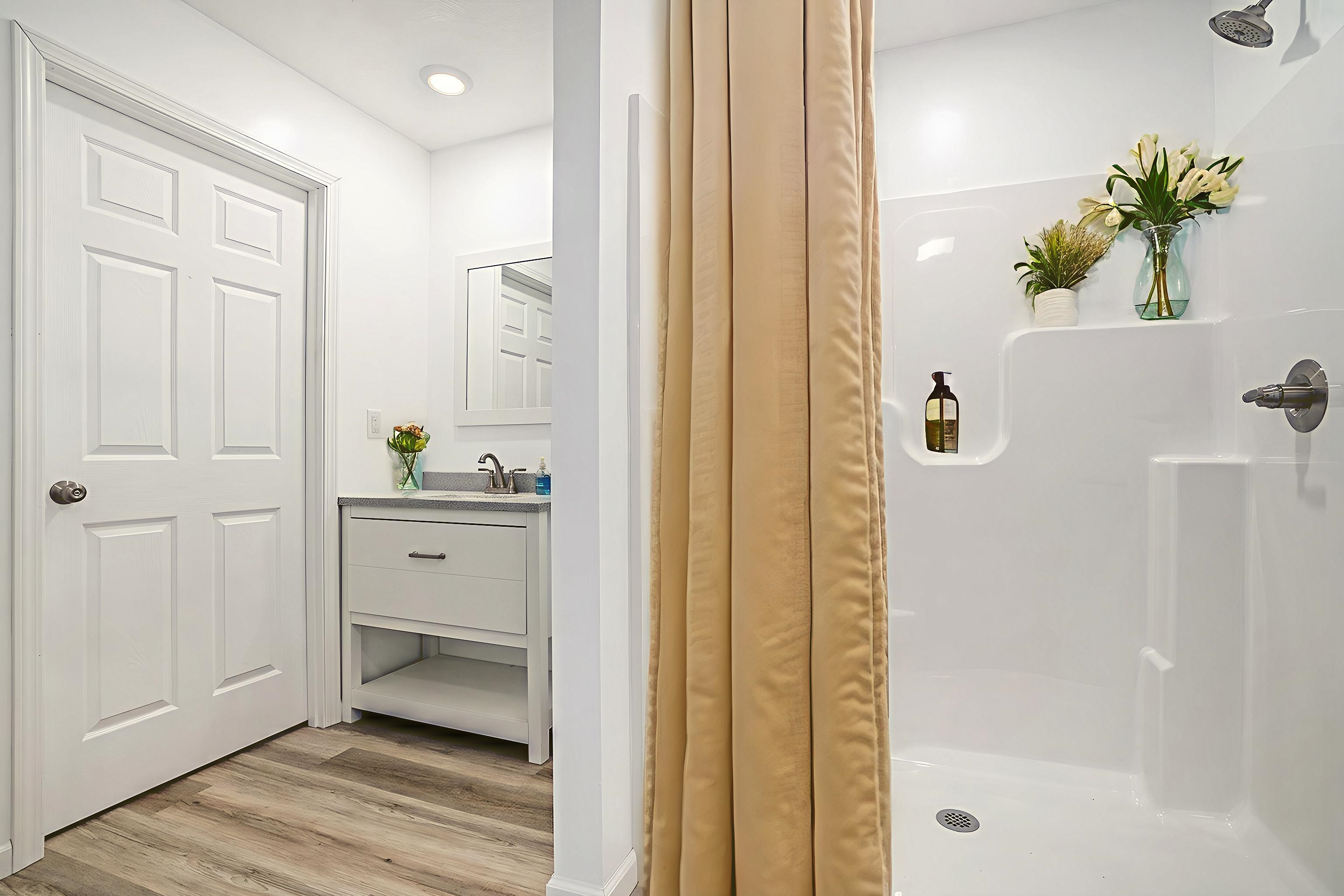51561 East County Line Road Middlebury, IN 46540 - Photo 10 of 23 Gallery Image 10