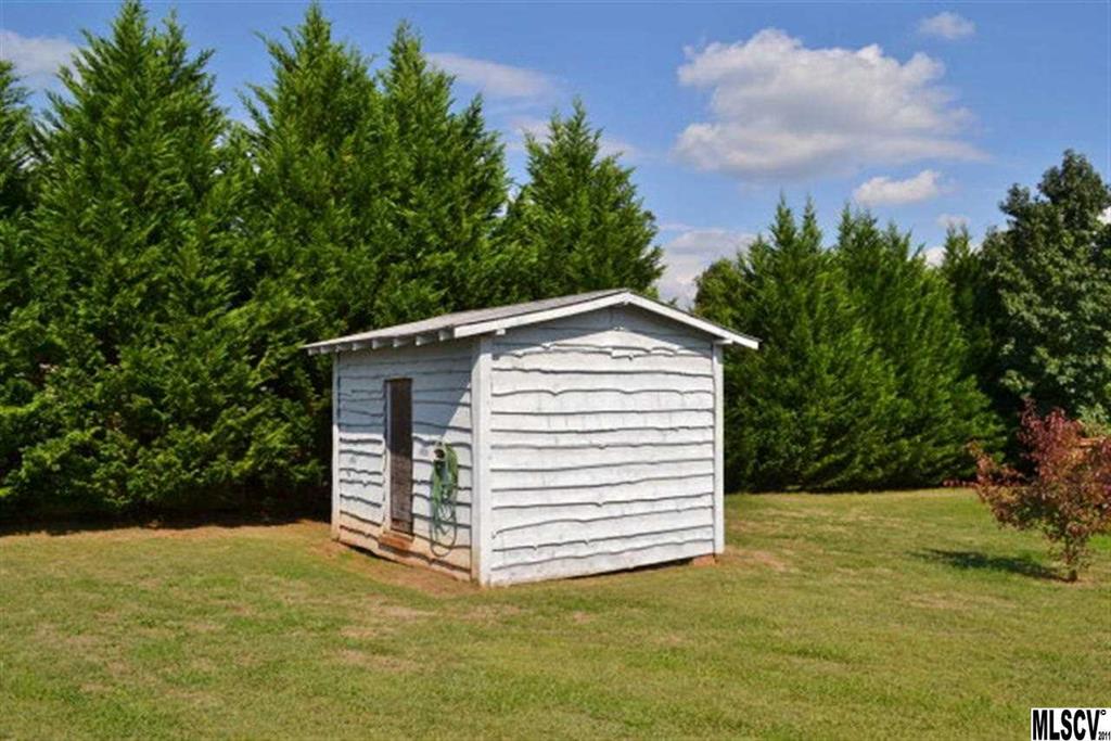 2109 Hartland Road Morganton, NC 28655 - Photo 7 of 10 Gallery Image 7