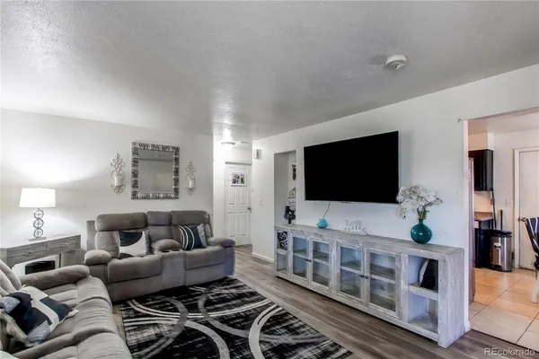 $1,025,000 | 14220 East 22nd Place, Aurora, CO 80011