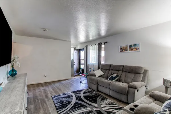 $1,025,000 | 14220 East 22nd Place, Aurora, CO 80011