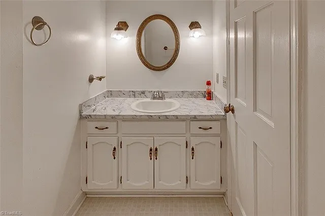 $369,500 | 1211 Canterbury Trail, Asheboro, NC 27205