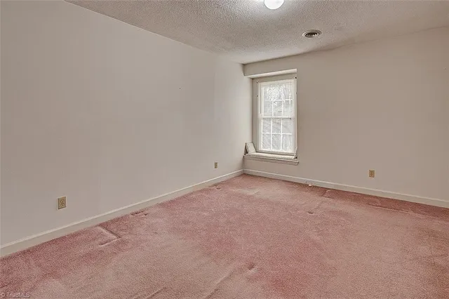 $369,500 | 1211 Canterbury Trail, Asheboro, NC 27205