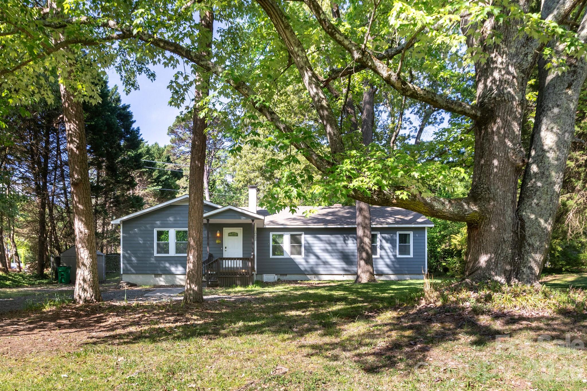 10623 Rozzelles Ferry Road Charlotte, NC 28214 - Photo 2 of 44