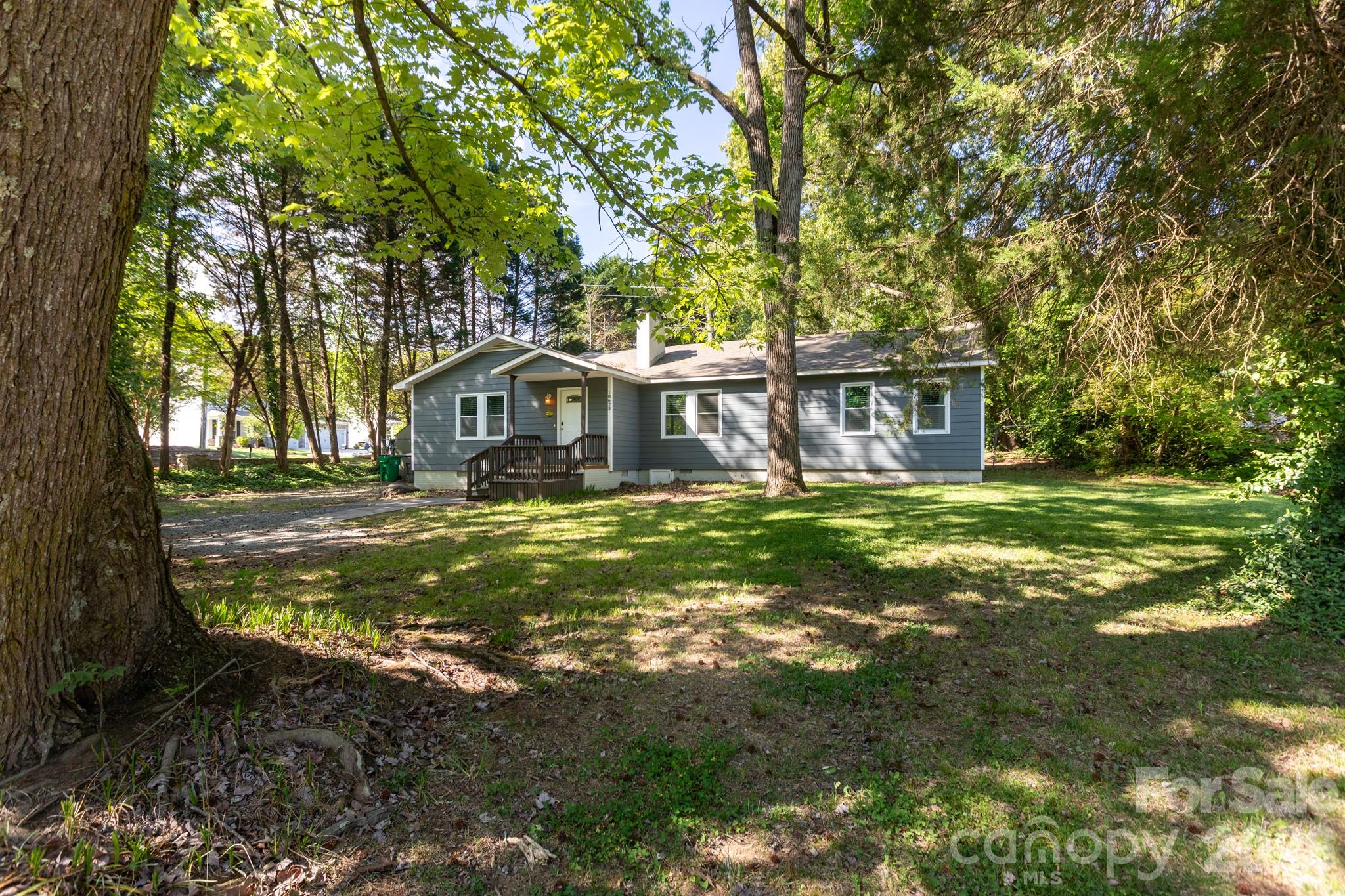 10623 Rozzelles Ferry Road Charlotte, NC 28214 - Photo 3 of 44