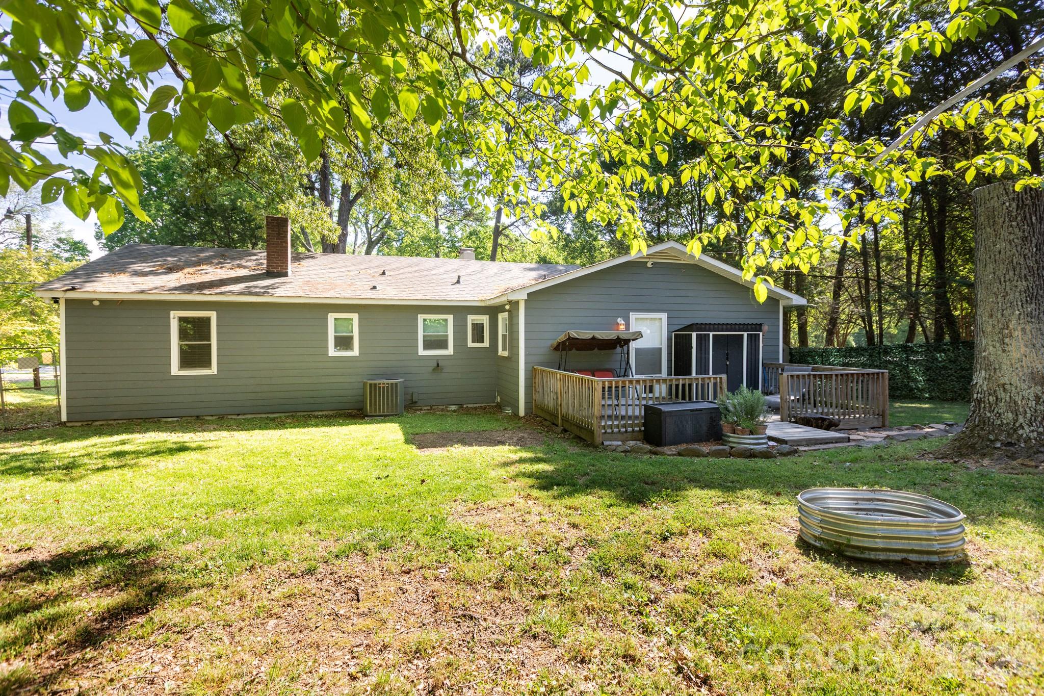 10623 Rozzelles Ferry Road Charlotte, NC 28214 - Photo 39 of 44
