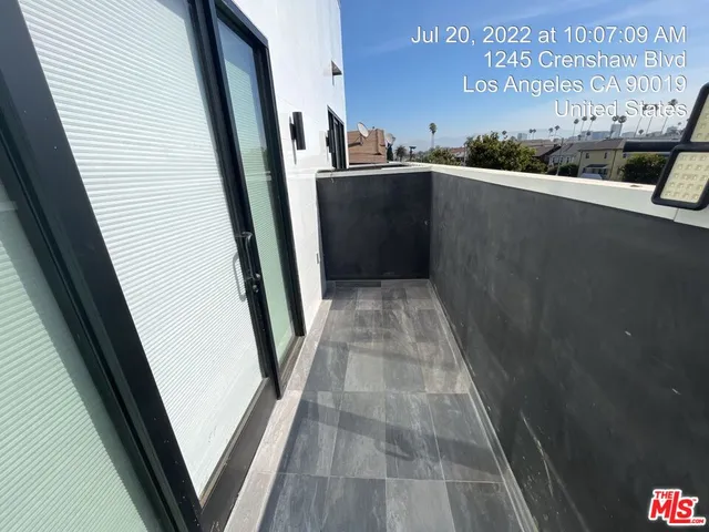 $2,400,000 | Crenshaw Boulevard, Los Angeles, CA 90019