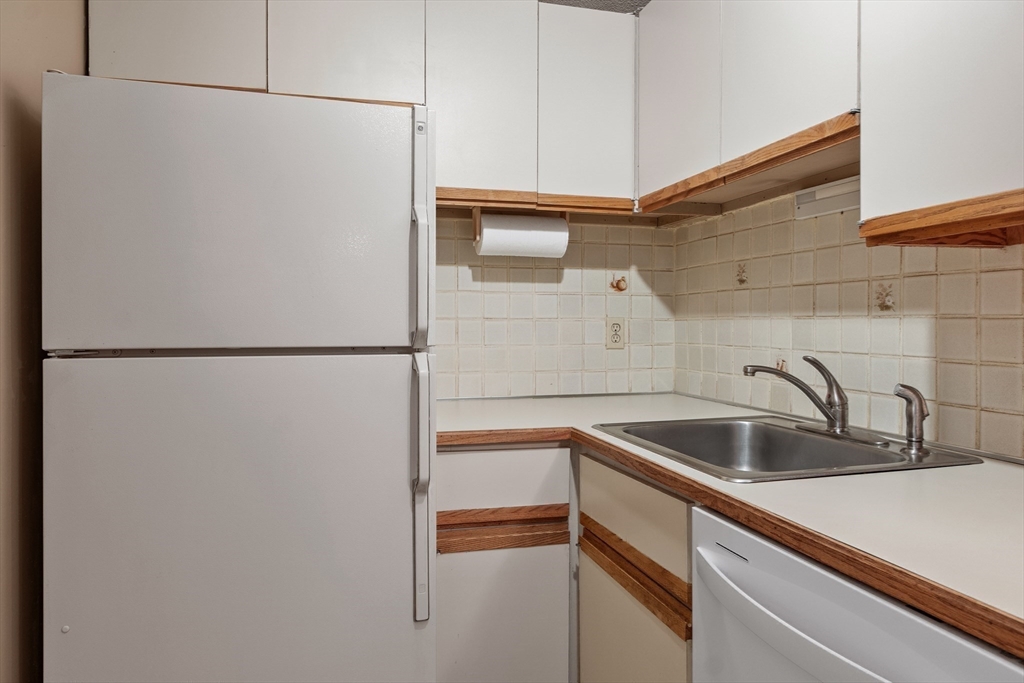36 Leonard Road, Unit 36 Boxborough, MA 01719 - Photo 22 of 42 Gallery Image 22