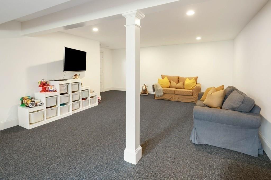 8 Smith Road Hingham, MA 02043 - Photo 30 of 39 Gallery Image 30