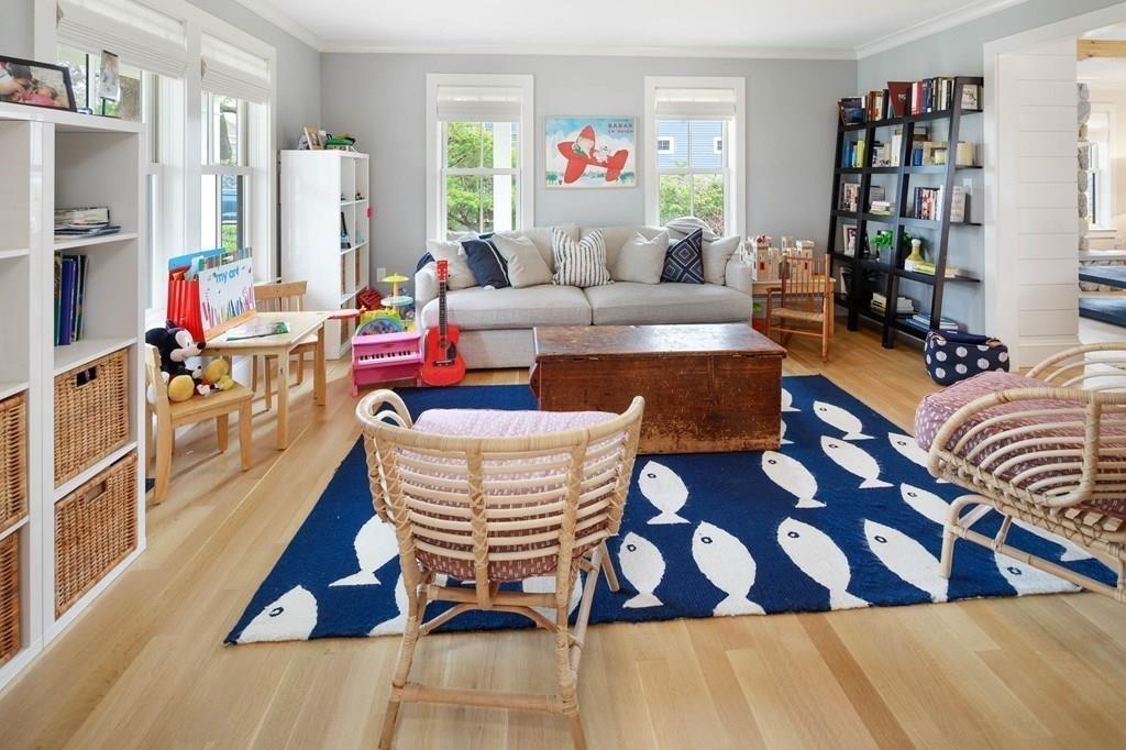 8 Smith Road Hingham, MA 02043 - Photo 4 of 39 Gallery Image 4