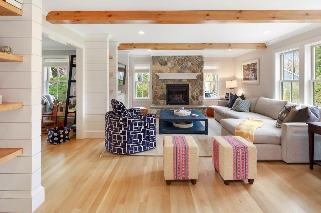 8 Smith Road Hingham, MA 02043 - Photo 6 of 39 Gallery Image 6