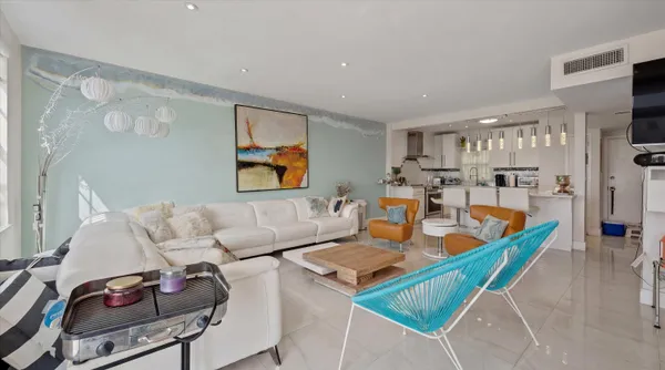 $5,300 | 3475 South Ocean Boulevard, Unit 705, Palm Beach, FL 33480